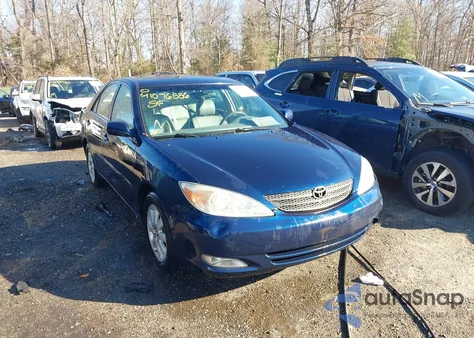 2004 Toyota Camry Xle z USA, uszkodzony, nr VIN 4T1BE30K24U313302